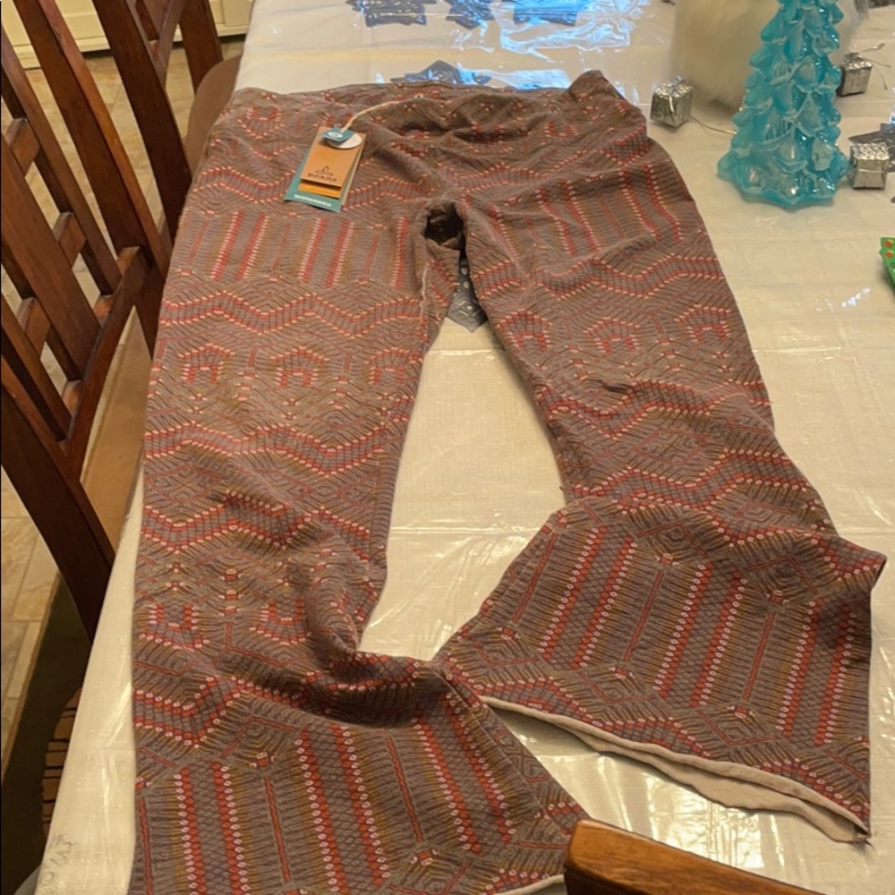 prAna NWT Bell-Bottomed Yoga Pants - Size Large